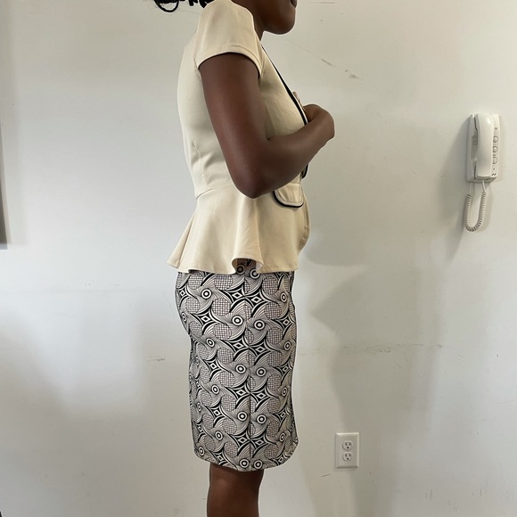 Perfect office or meeting dress - Picture 3 of 4